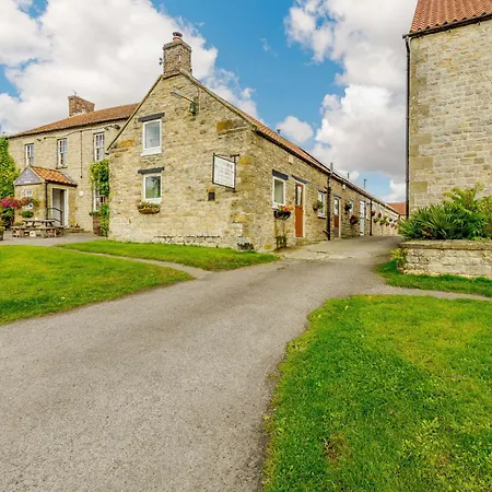 3 Bed In Pickering 88958 Holiday home *